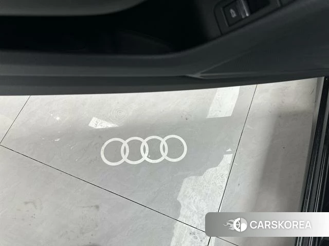 Audi A6L 2023 Черный из Китая, фото 3