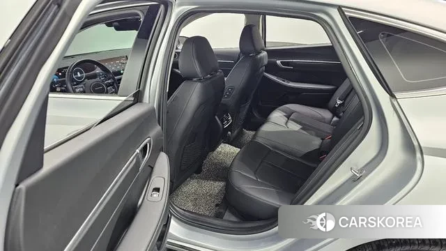 Hyundai Sonata D Edge (DN8) 2024 Серебристо-серый из Кореи, фото 3