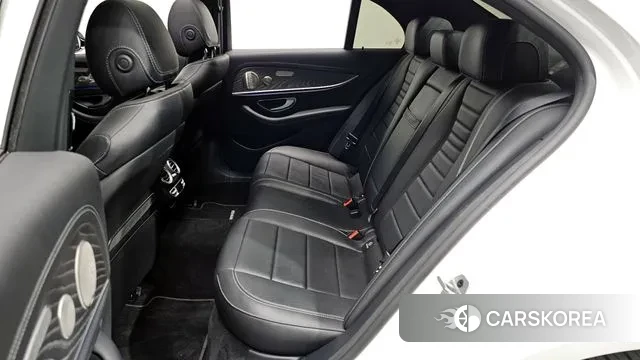 Mercedes-Benz E-Class W213 2022 Белый из Кореи, фото 3