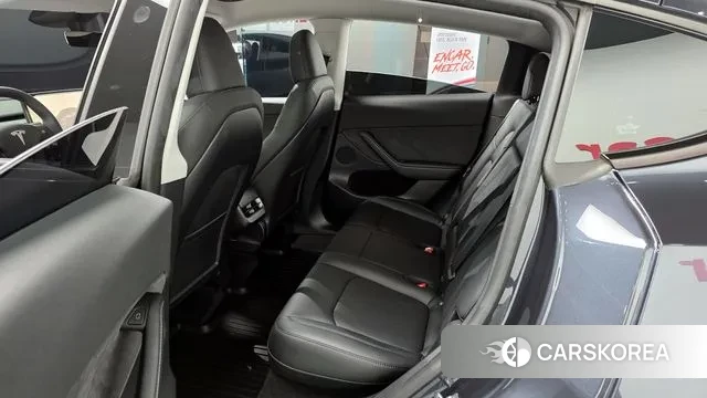 Tesla Model Y 2024 Серый из Кореи, фото 3