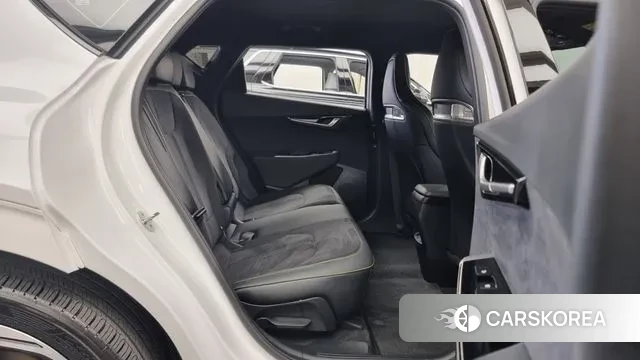 Kia EV6 2023 Белый из Кореи, фото 3