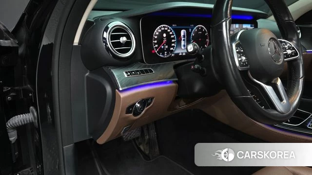 Mercedes-Benz E-Class W213 2020 Черный из Кореи, фото 3