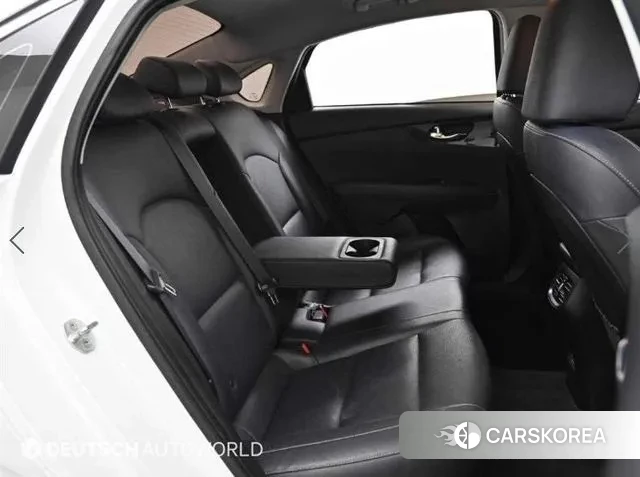 Kia The New K3 2nd generation 2021 Белый из Кореи, фото 3