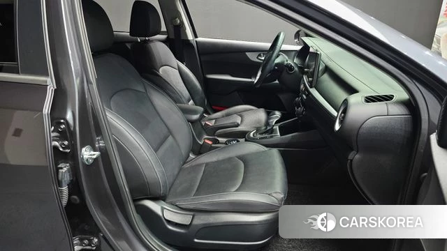 Kia The New K3 2nd generation 2021 Серый из Кореи, фото 3