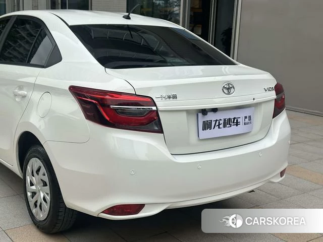 Toyota Vios 2022 Белый из Китая, фото 3