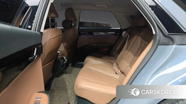 Hyundai Grandeur Hybrid (GN7) 2024 Серебряный из Кореи, фото 3