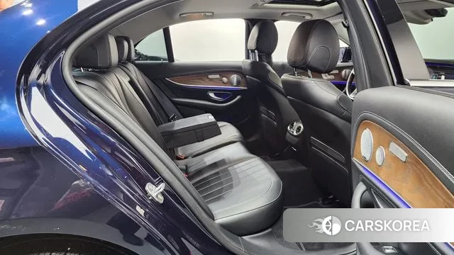 Mercedes-Benz E-Class W213 2018 Синий из Кореи, фото 3