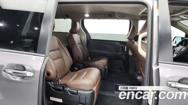 Toyota Sienna 2019 Песочный из Кореи, фото 3