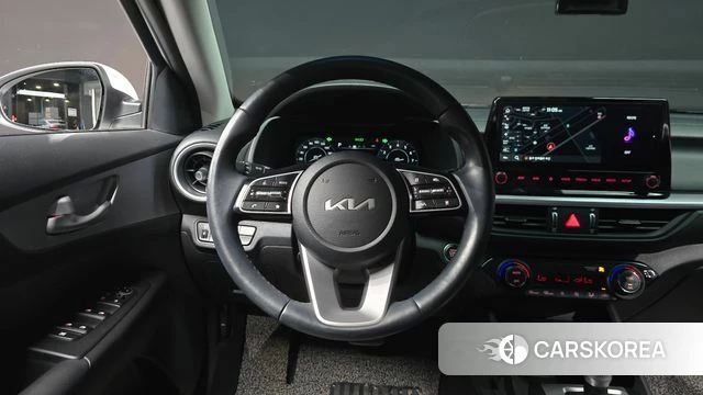 Kia The New K3 2nd generation 2022 Белый из Кореи, фото 3