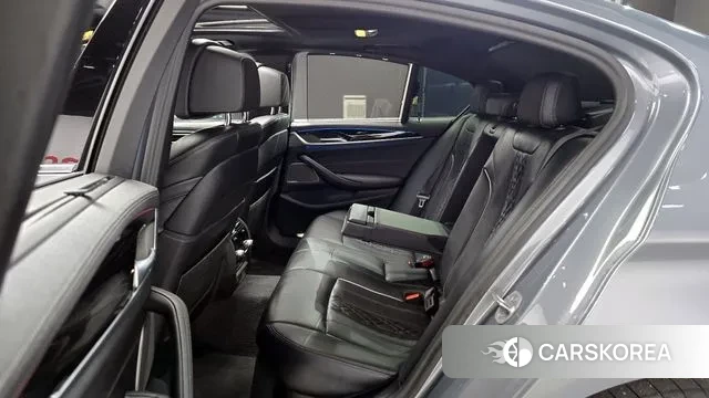 BMW 5 Series (G30) 2022 Серый из Кореи, фото 3