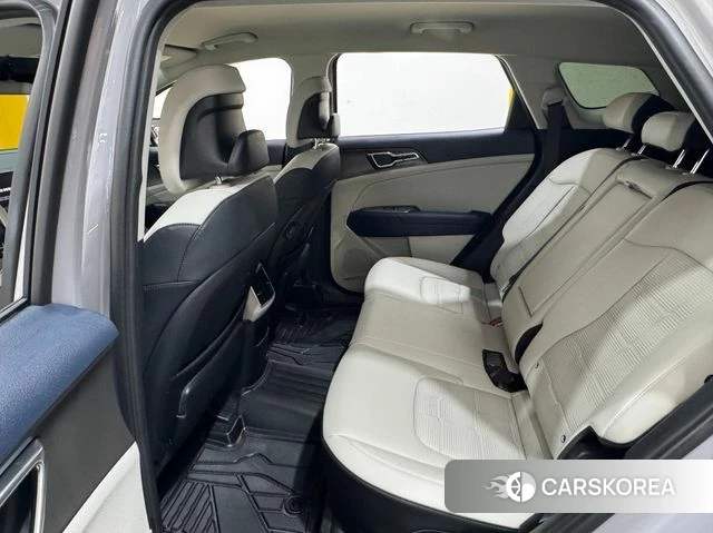 Kia The New Sportage 5th Generation 2025 Светло-серебряный цвет из Кореи, фото 3