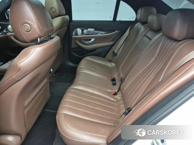 Mercedes-Benz E-Class W213 2021 Белый из Кореи, фото 3