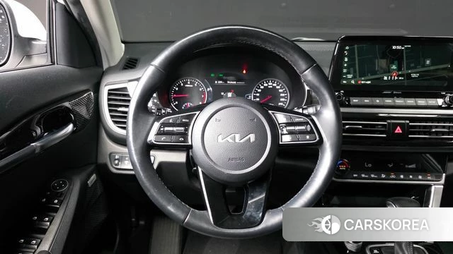 Kia Seltos 2022 Белый из Кореи, фото 3