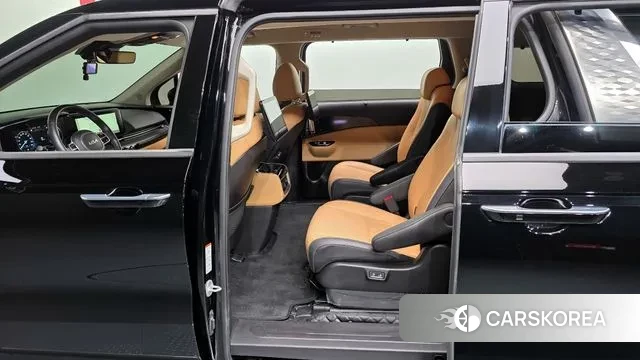 Kia Carnival 4th generation 2023 Черный из Кореи, фото 3