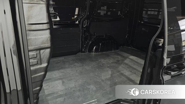 Hyundai Staria 2024 Черный из Кореи, фото 3