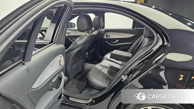 Mercedes-Benz E-Class W213 2021 Черный из Кореи, фото 3