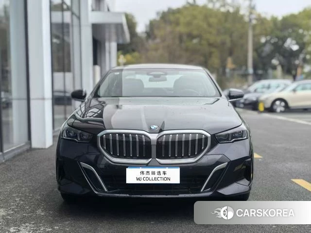 BMW 5 series 2025 Черный из Китая, фото 3