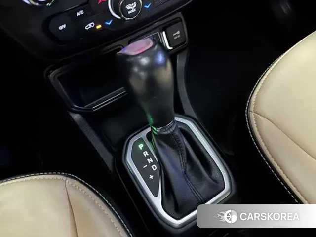 Jeep Renegade 2018 Серебристо-серый из Кореи, фото 3