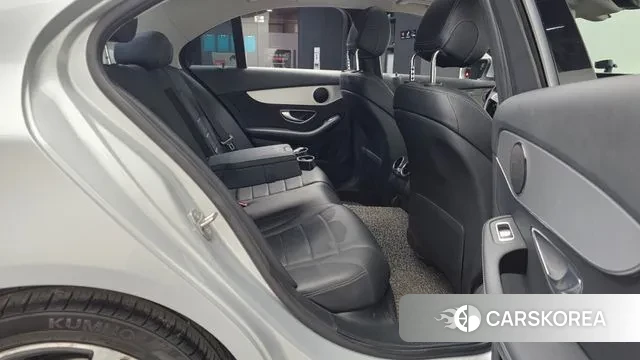 Mercedes-Benz C-Class W205 2018 Серебряный из Кореи, фото 3