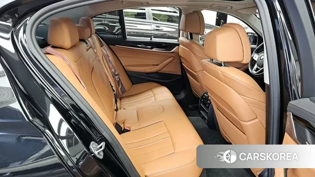 BMW 5 Series (G30) 2022 Черный из Кореи, фото 3