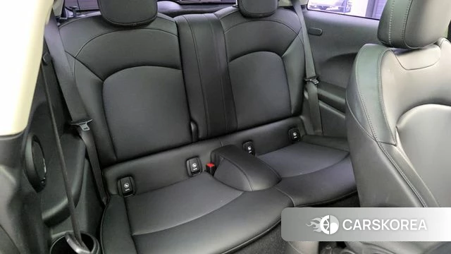 Mini Cooper D 2019 Черный из Кореи, фото 3