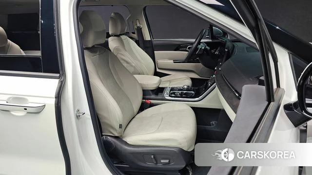 Kia Carnival 4th generation 2022 Белый из Кореи, фото 3