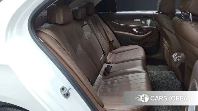 Mercedes-Benz E-Class W213 2019 Белый из Кореи, фото 3