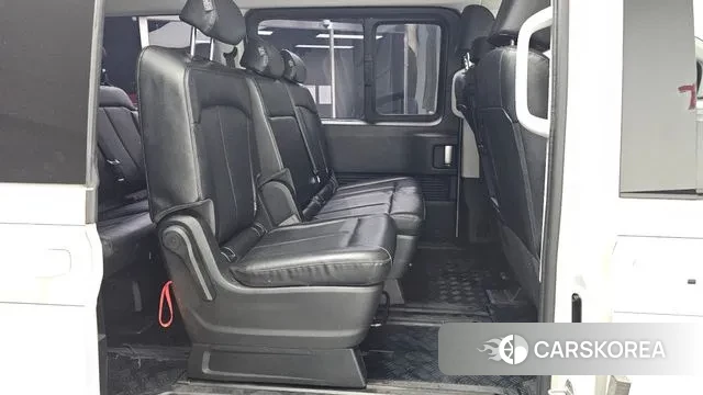 Hyundai Staria 2021 Белый из Кореи, фото 3