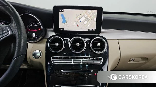 Mercedes-Benz C-Class W205 2018 Белый из Кореи, фото 3