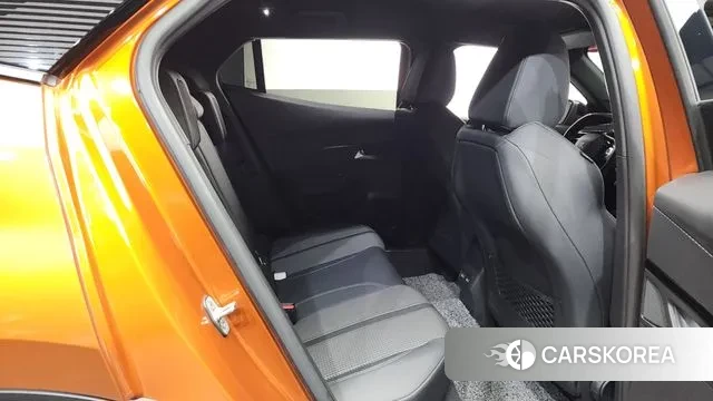 Peugeot 2008 Second generation 2022 Оранжевый из Кореи, фото 3