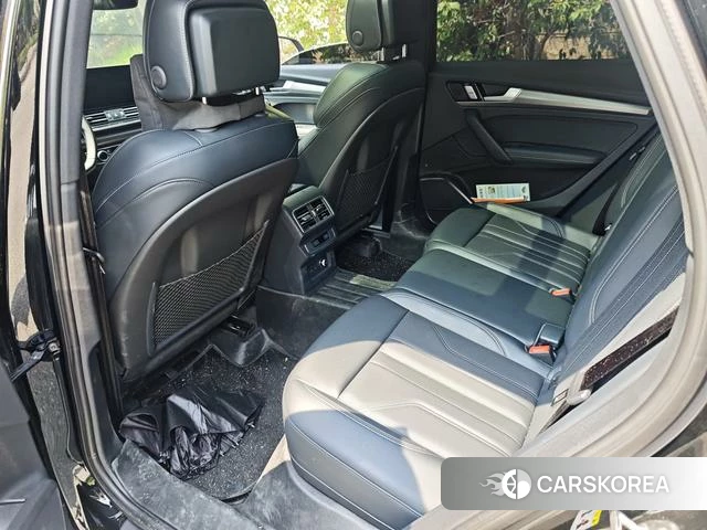 Audi Q5L 2025 Черный из Китая, фото 3