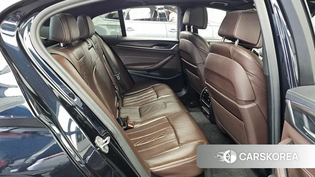 BMW 5 Series (G30) 2021 Черный из Кореи, фото 3