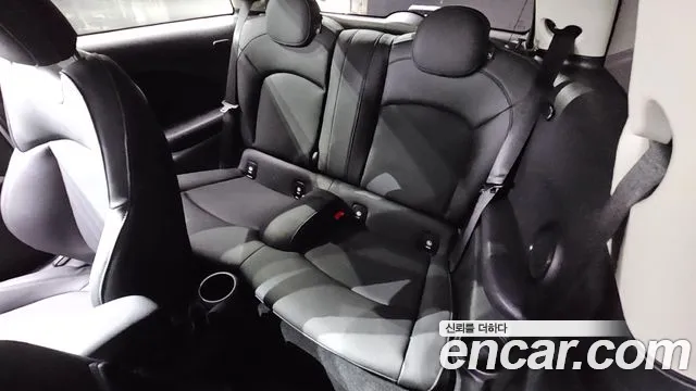 Mini Cooper 2024 Белый из Кореи, фото 3