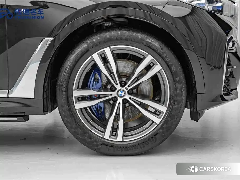 BMW X7 2022 Черный из Китая, фото 3