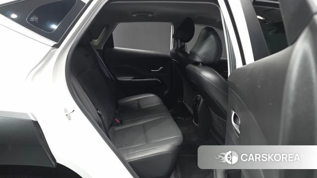 Hyundai Kona (SX2) 2024 Белый из Кореи, фото 3