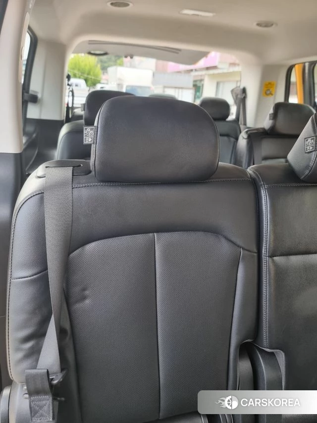 Hyundai Staria 2022 Желтый из Кореи, фото 3