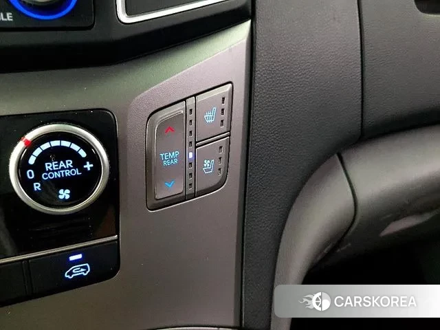 Hyundai The New Grand Starex 2018 Серебристо-серый из Кореи, фото 3