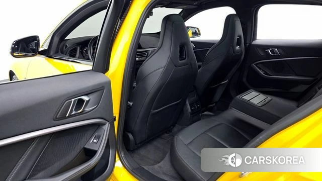 BMW 1 Series (F40) 2022 Желтый из Кореи, фото 3