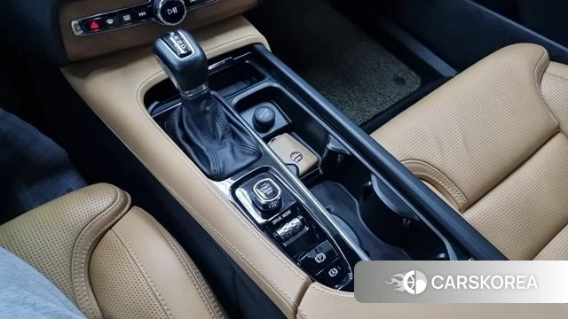 Volvo XC90 second Generation 2020 Черный из Кореи, фото 3