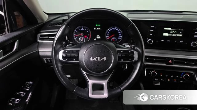 Kia K5 3rd generation 2022 Черный из Кореи, фото 3