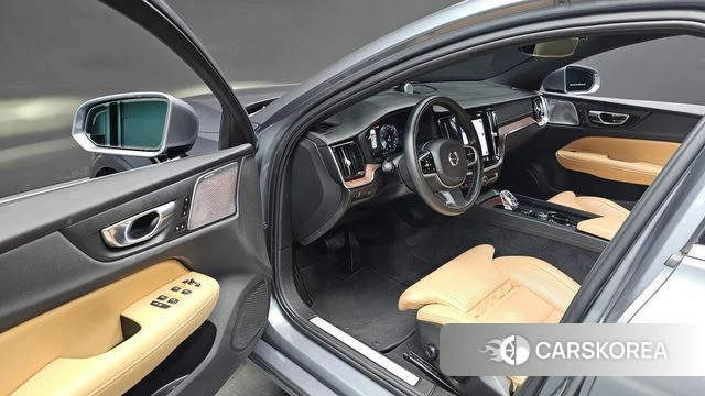 Volvo S60 3rd generation 2021 Серый из Кореи, фото 3
