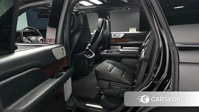 Lincoln Navigator 4th generation 2023 Черный из Кореи, фото 3