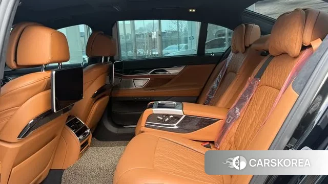 BMW 7 Series (G11) 2021 Черный из Кореи, фото 3