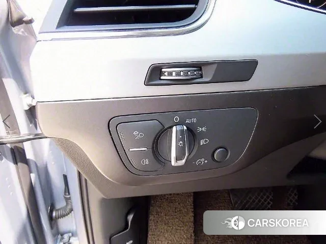 Audi Q7 (4M) 2019 Серебряный из Кореи, фото 3