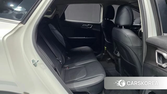 Kia Sportage 5th Generation 2023 Белый из Кореи, фото 3