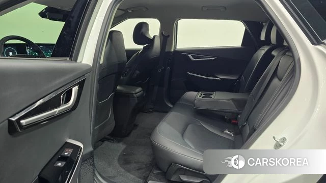 Kia EV6 2023 Белый из Кореи, фото 3