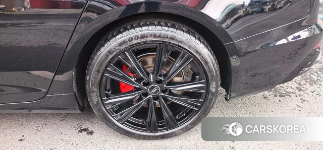 Audi A6L 2023 Черный из Китая, фото 3