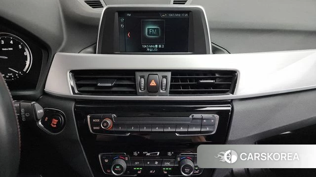 BMW X1 (F48) 2019 Черный из Кореи, фото 3