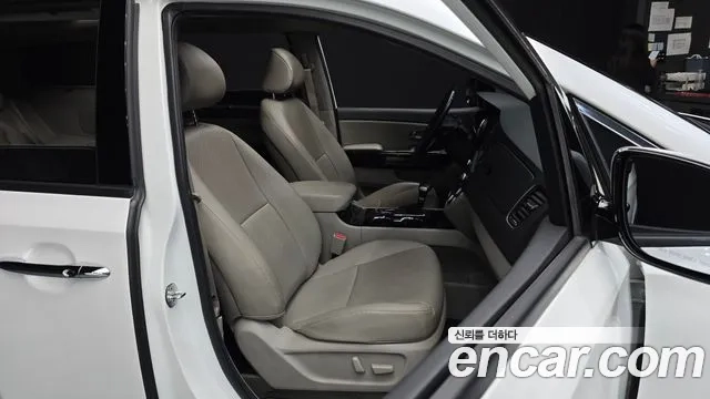 Kia The New Carnival 2020 Белый из Кореи, фото 3