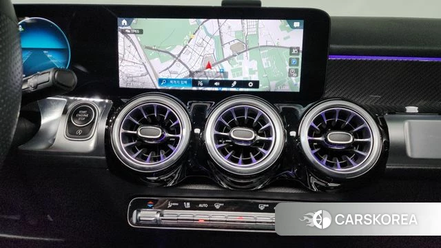 Mercedes-Benz GLB-Class X247 2023 Белый из Кореи, фото 3